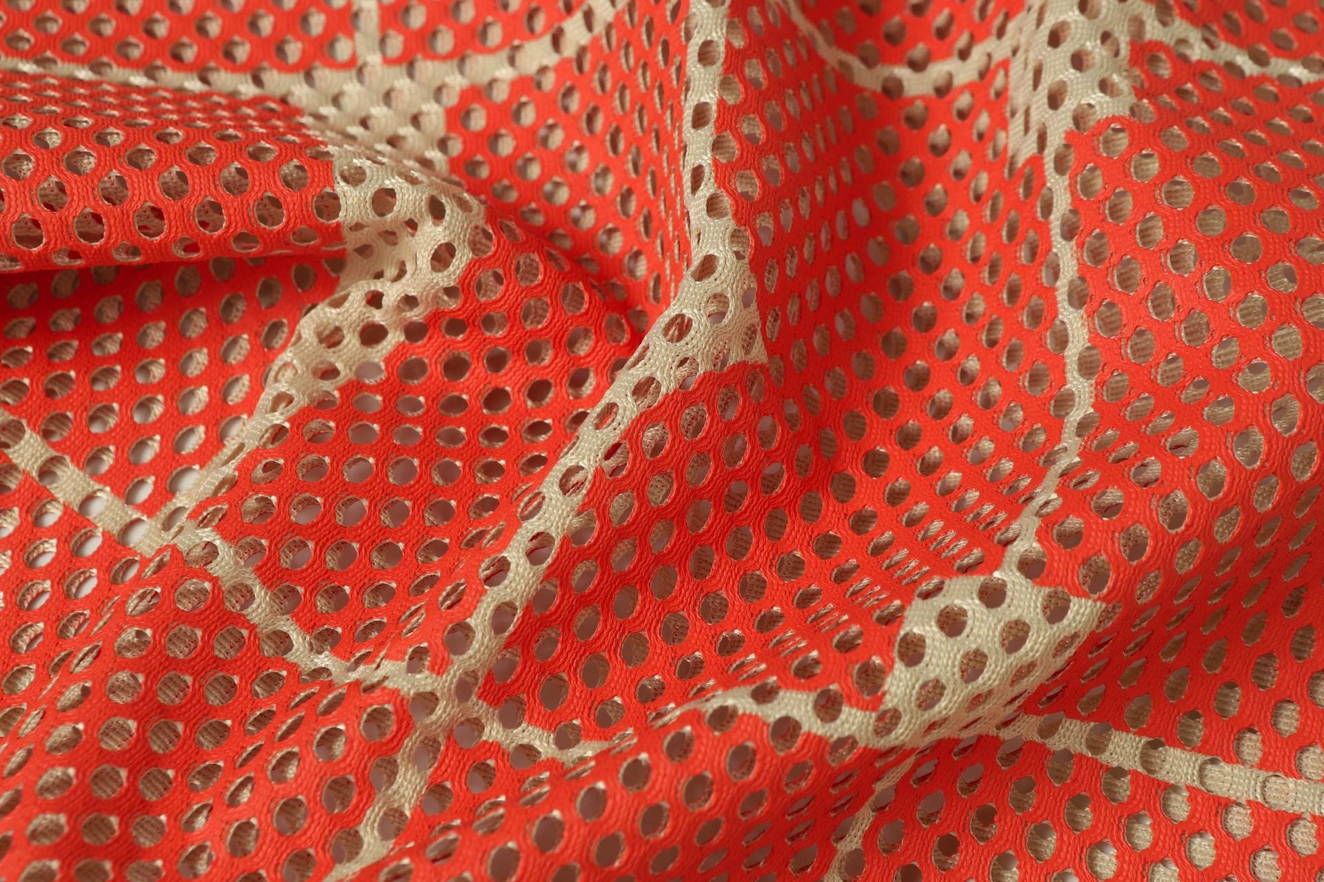 a5424c15-10d2-4b80-a653-7b051eb86b69